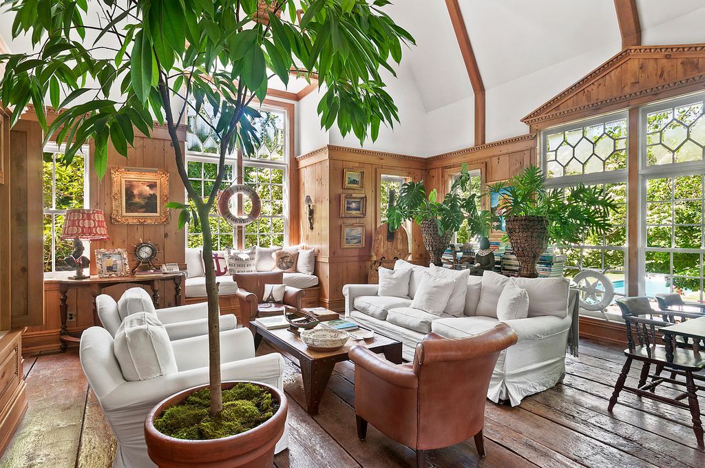 Christie Brinkley Hamptons home for sale