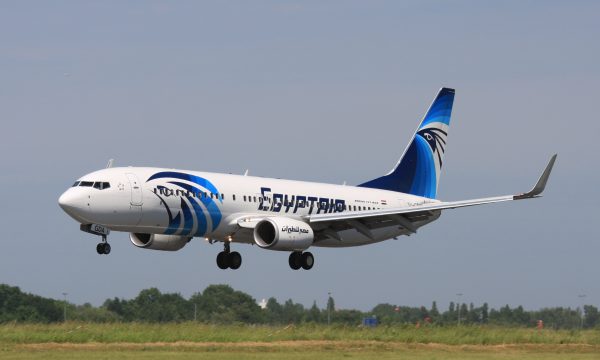 2010-06-11_b737_egyptair_su-gda_eddb_05