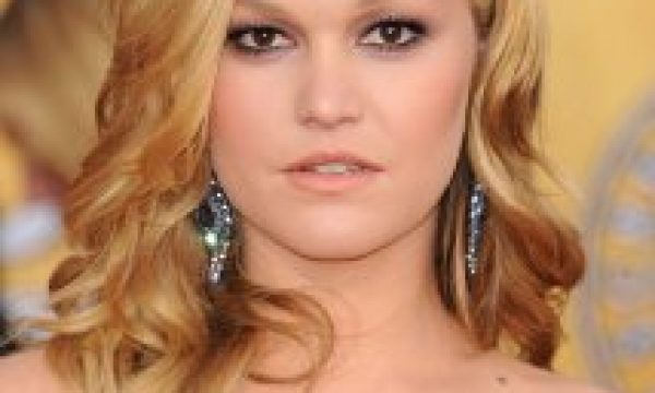 20130425120654Julia_Stiles