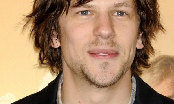 20140201102613Jesse_Eisenberg_Superman_Batman_film