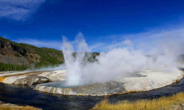 20140331002848Yellowstone_National_Park