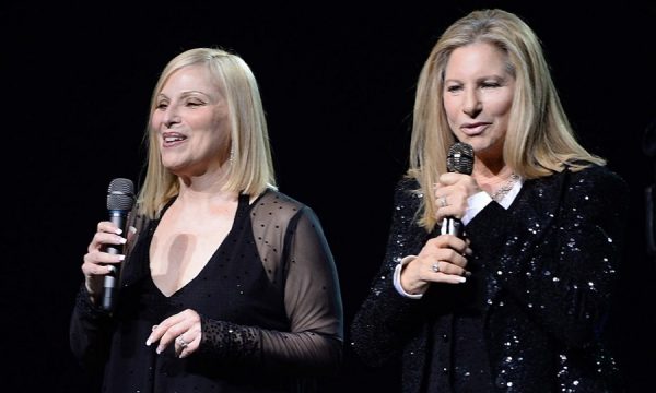 20140402112722Barbra_Streisand_and_Roslyn_Kind