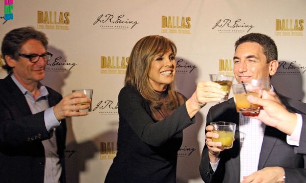 20141002125856Linda_Gray_toasts_with_Andy_Harmon___Charles_Waldman