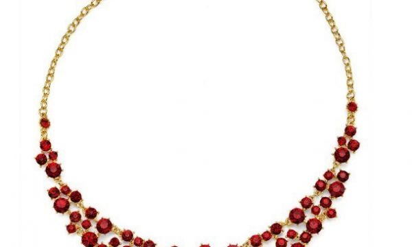 Red my lips necklace