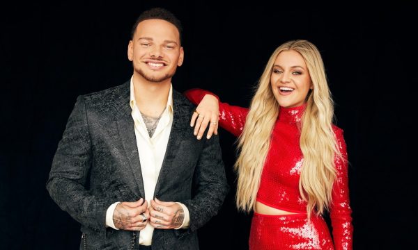 cmt awards hosts, kane brown, kelsea ballerini