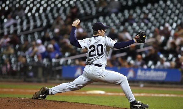 baseball-player-pitcher-ball-163487