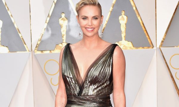 charlize-theron3_CnjlNrG