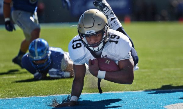 football-american-game-runner