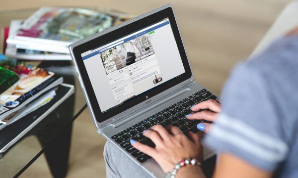 hands-woman-laptop-notebook