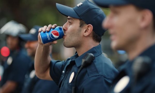 kendall-jenner-pepsi-commercial-02