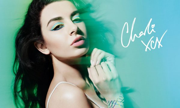 make-up-for-ever-x-charli-xcx-101-hr